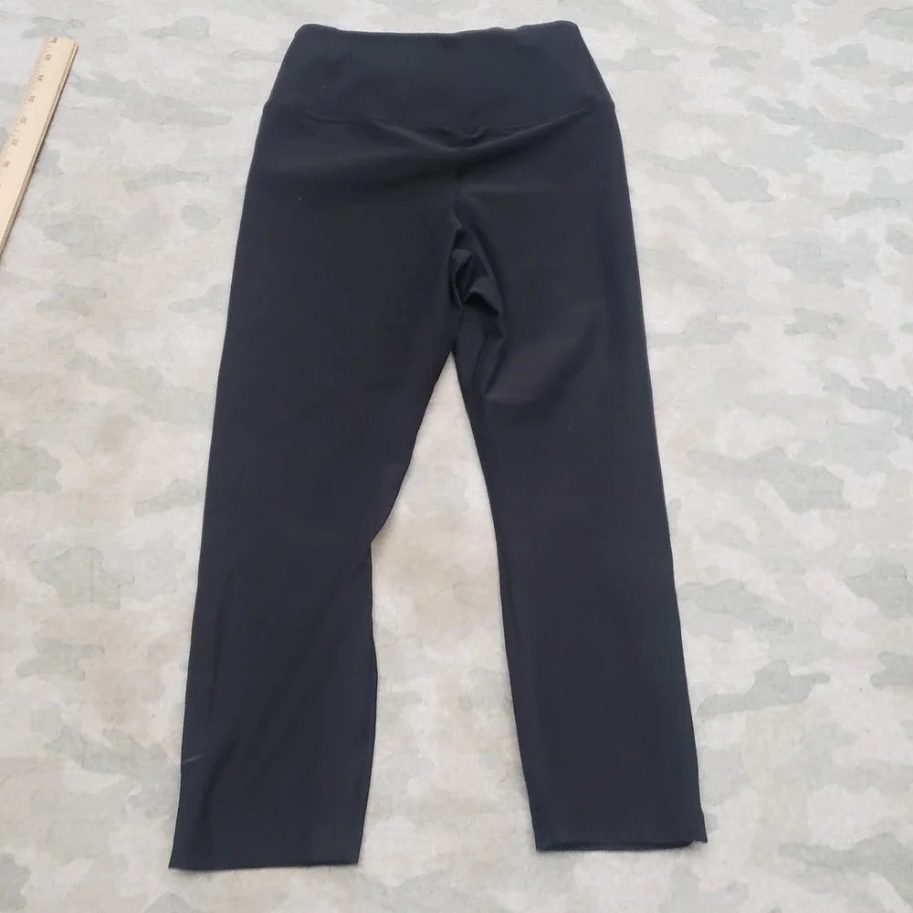 Nike Capri Leggings Womens Medium Black Dri-Fit Pull On Running Gym Yoga Outdoor
